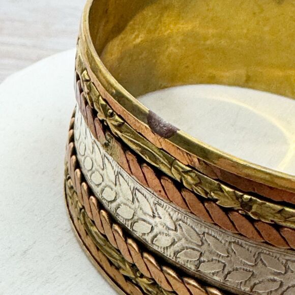 Artisan Chunky Wide Gold Silver Brass Textured Stripes Leaf Bangle Bracelet - Picture 9 of 16